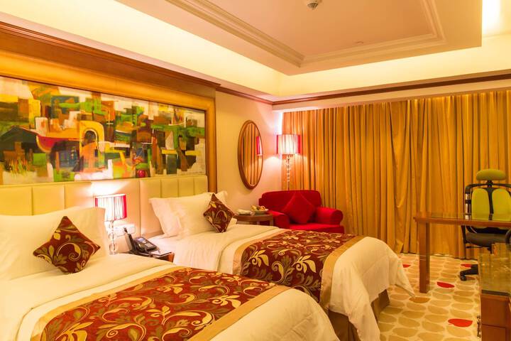 Room 3 of 64