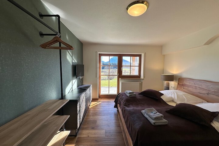Room 70 of 221