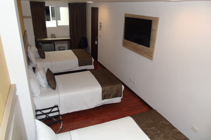Room 53 of 88