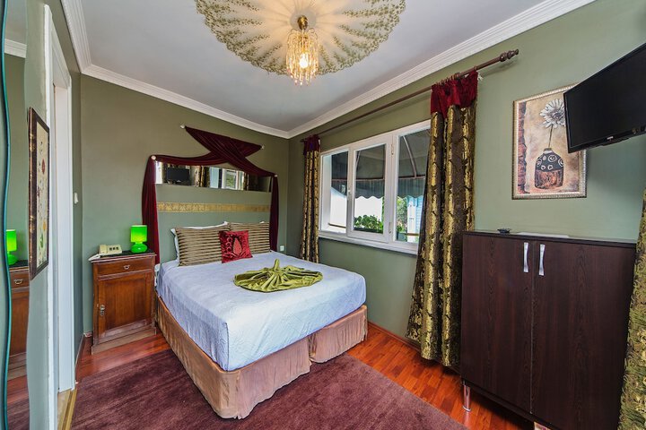 Room 6 of 47