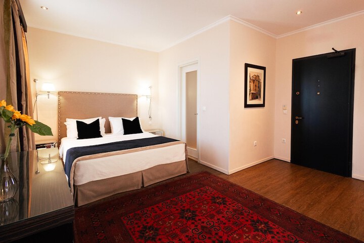 Room 52 of 139