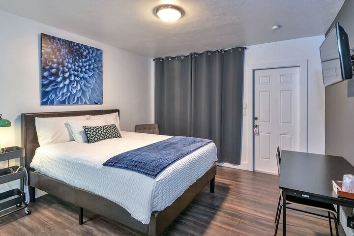 Room 49 of 115