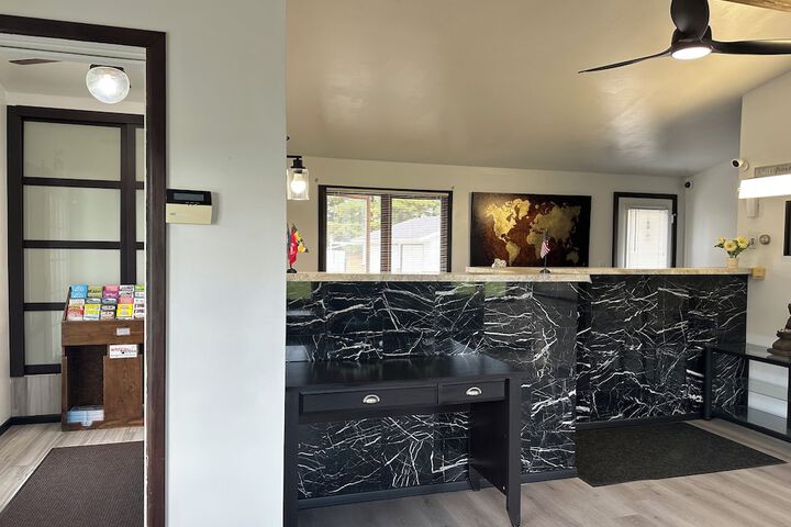 Hotel Interior 4 of 36