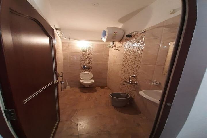 Room 19 of 31