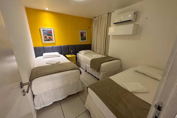 Room 2 of 73
