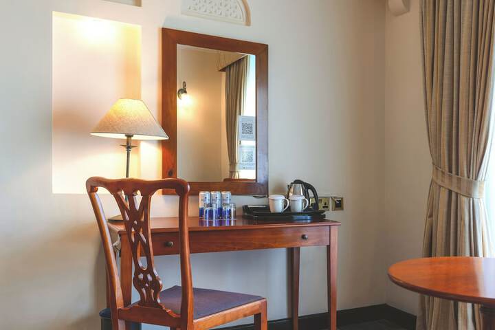Room 15 of 164