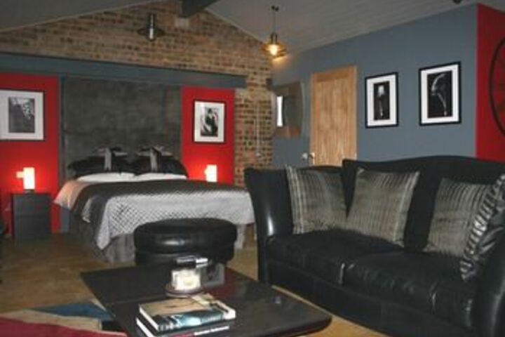 Room 9 of 23