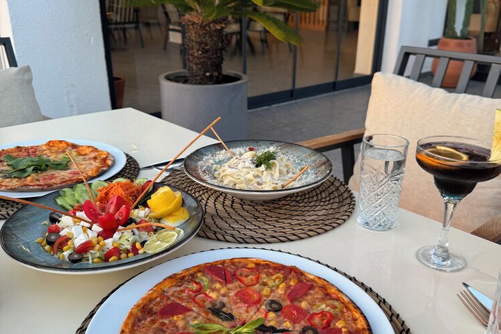 Dining 50 of 74