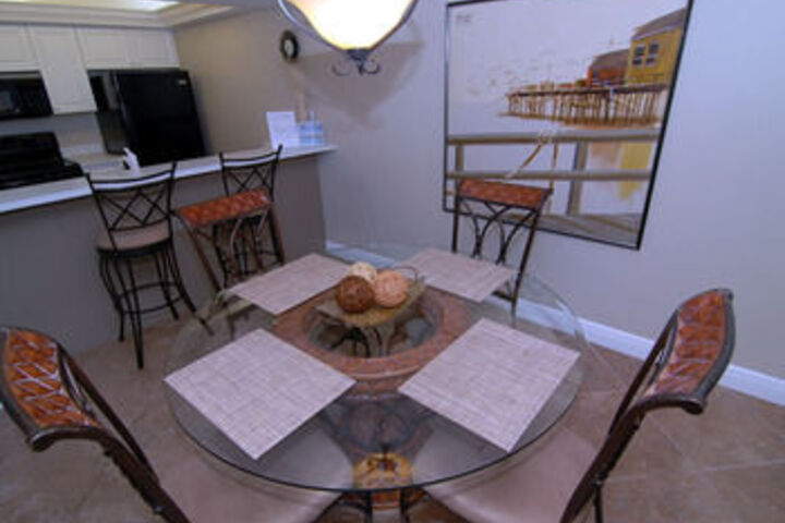 Room 6 of 11