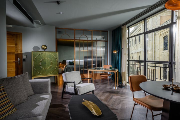 Room 3 of 24