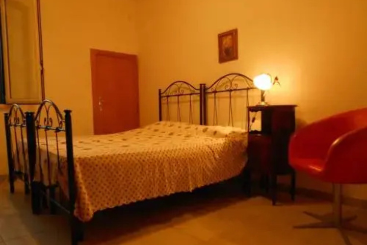 Room 11 of 13