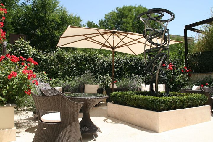 Lounge 60 of 77