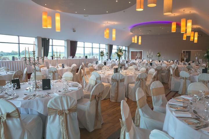 Ballroom/Hall 27 of 32