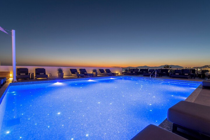 Pool 120 of 186