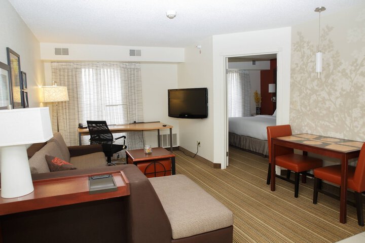 1 King Bed Suite (5 of 12)