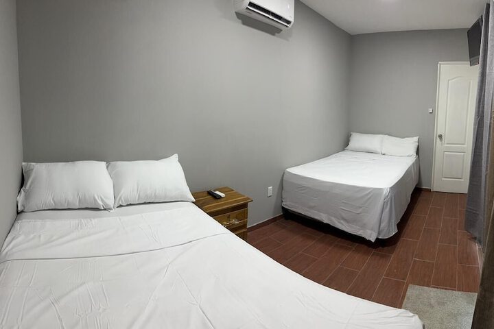 Room 2 of 5