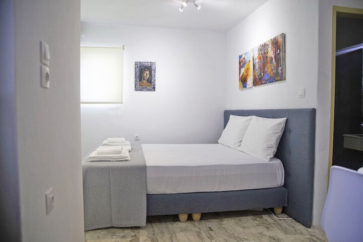 Room 5 of 19