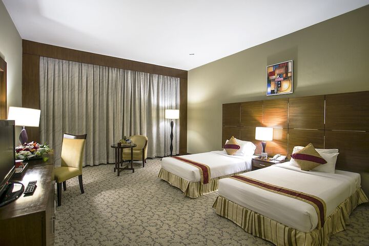 Room 18 of 65