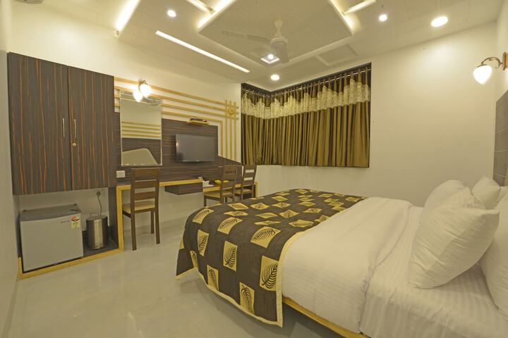 Room 15 of 44