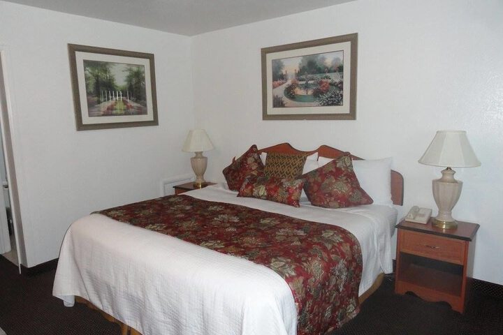 Room 13 of 24