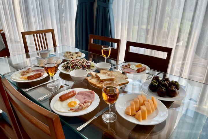 Breakfast/Coffee Service 226 of 246