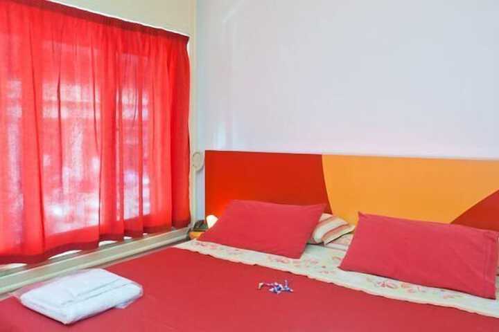 Room 7 of 27