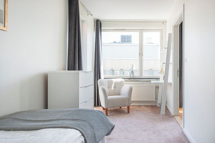 Room 16 of 45