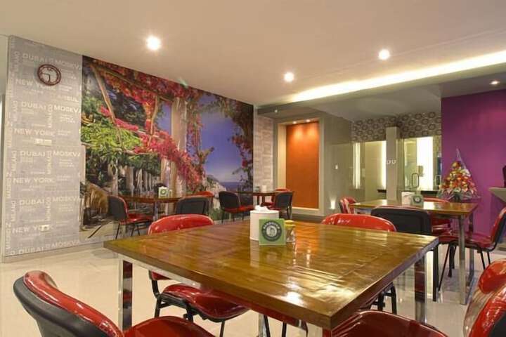 Dining Photos