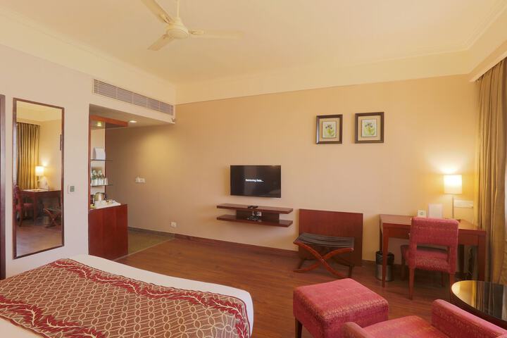 Room 11 of 71