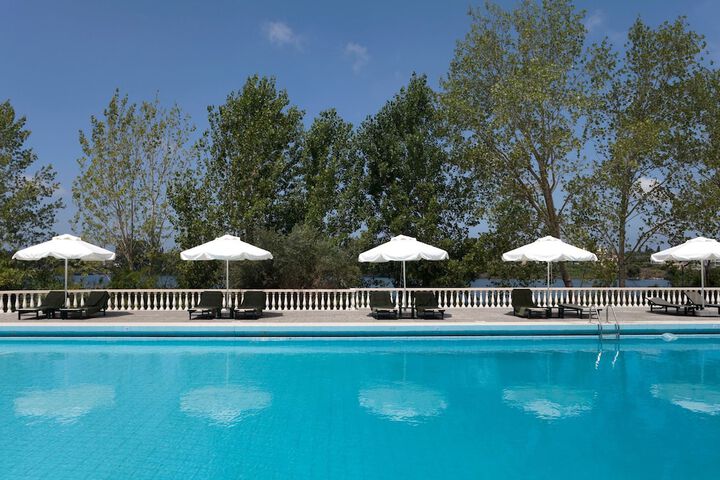 Pools & Facilities