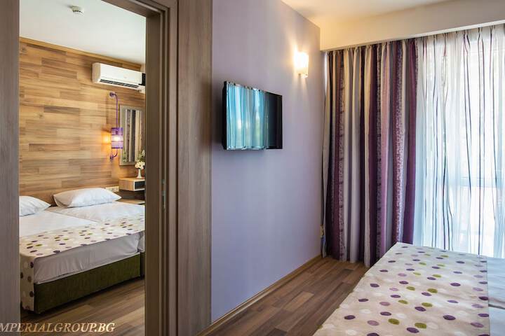 Room 11 of 115