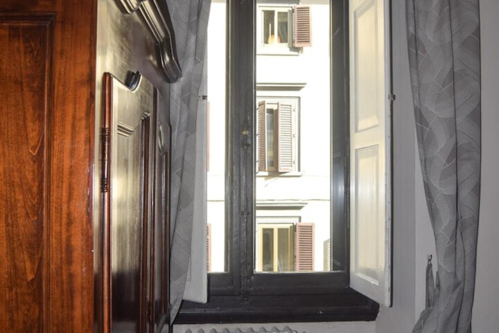 Room 21 of 45