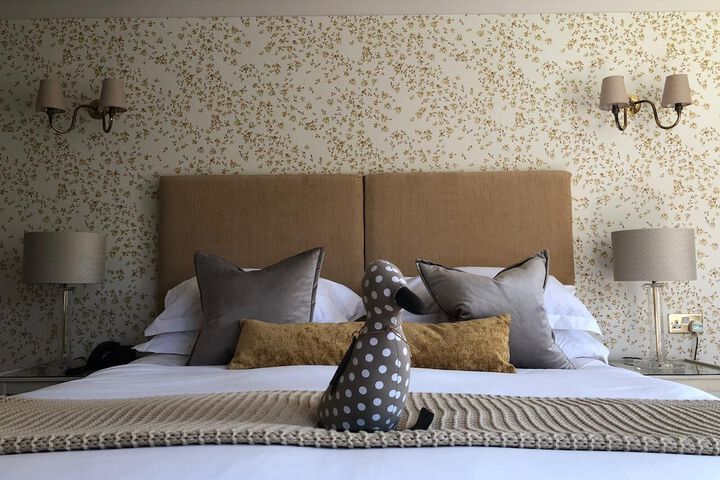 Room 27 of 81