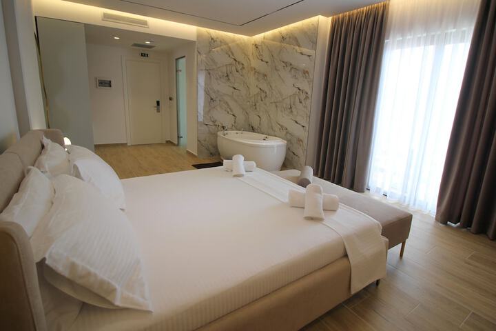 Room 19 of 44
