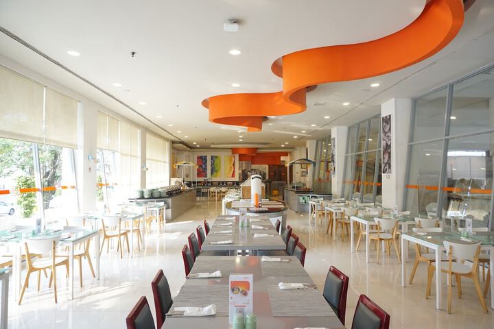Dining Photos