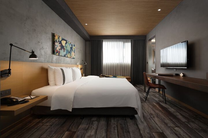 Room 44 of 89