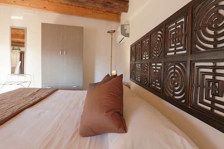 Room 21 of 83