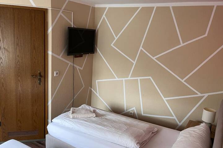 Room 10 of 51