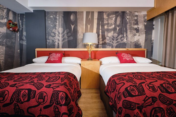 Room 53 of 108