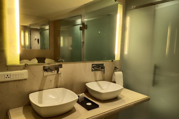 Room 47 of 72