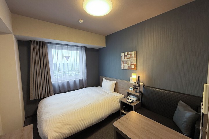 Room 7 of 35