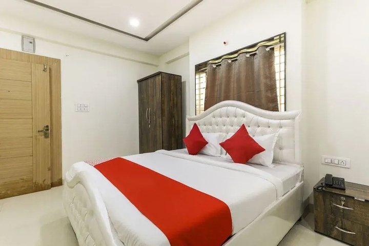 Room 2 of 9