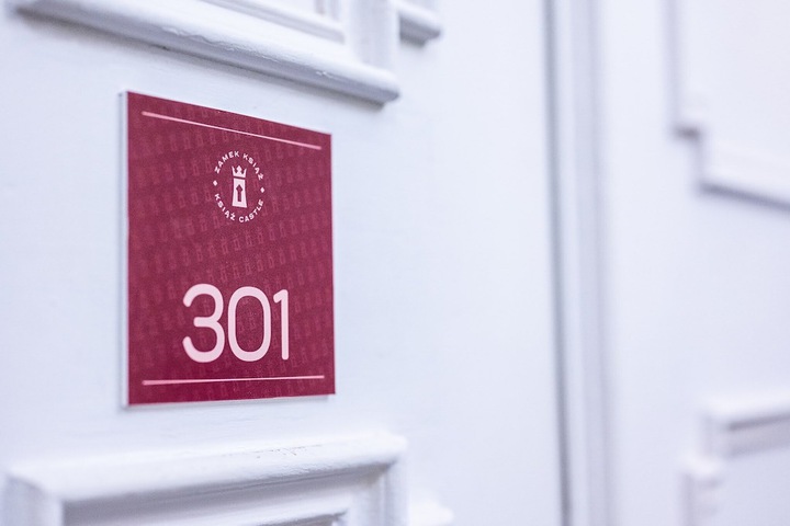 Room 27 of 95
