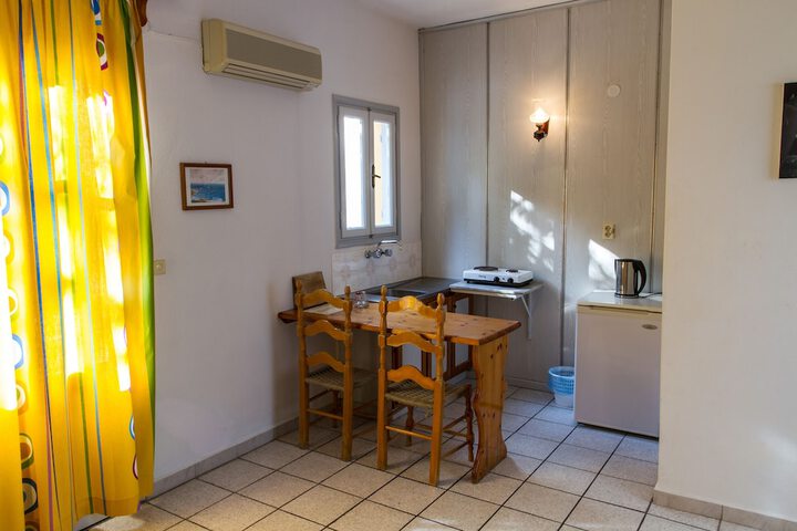 Room 5 of 97
