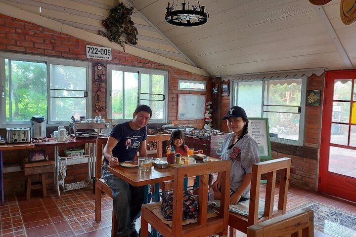 Dining 124 of 308