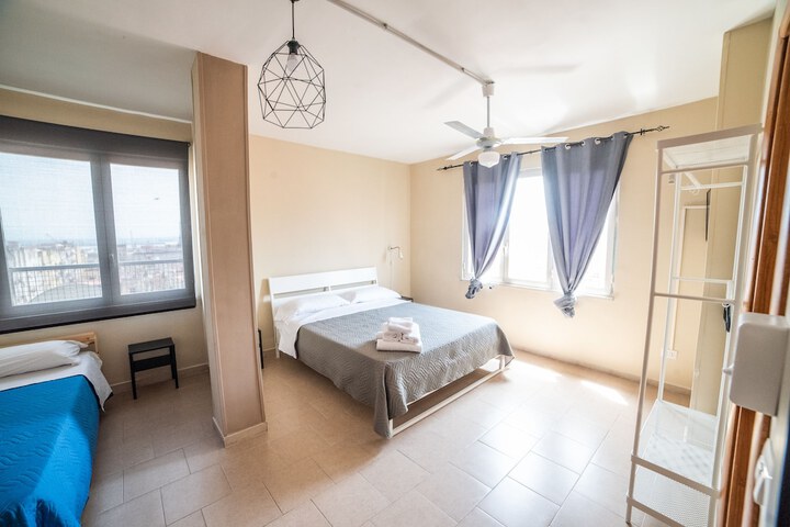 Departure rooms & hostels
