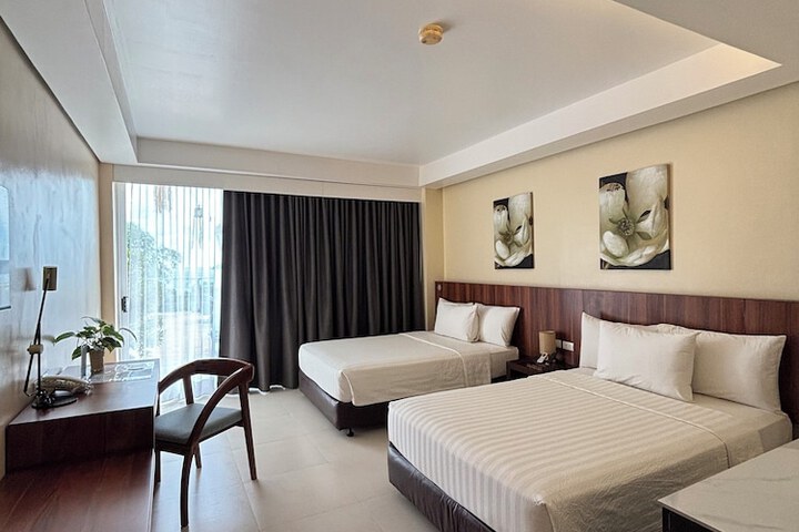 Room 43 of 159