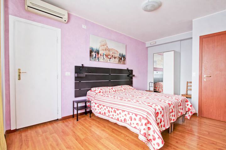 Room 11 of 51