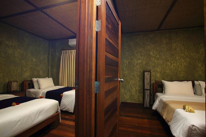 Room 15 of 68