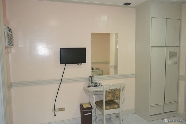 Room 19 of 56